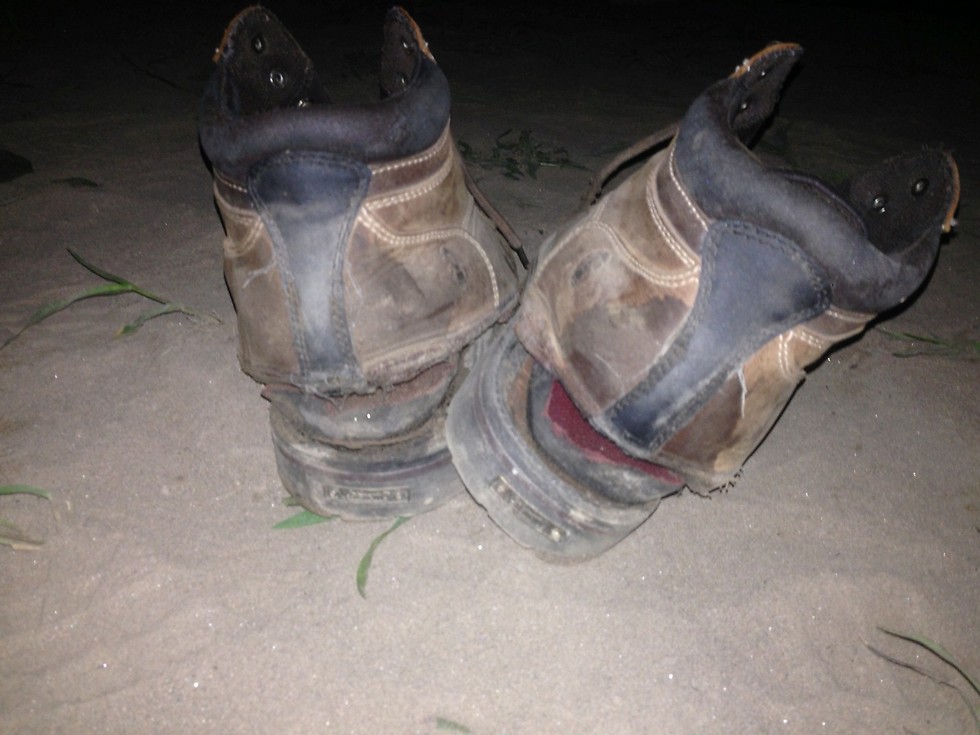 הנעליים הקרועות (צילום: ניר פדרבוש) (צילום: ניר פדרבוש)