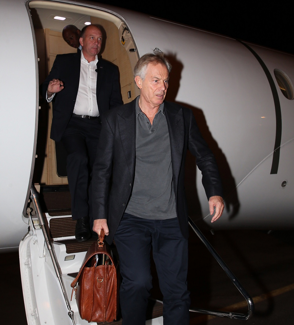Tony Blair arrives in Israel for the funeral (Photo: Israel Airport Authority)