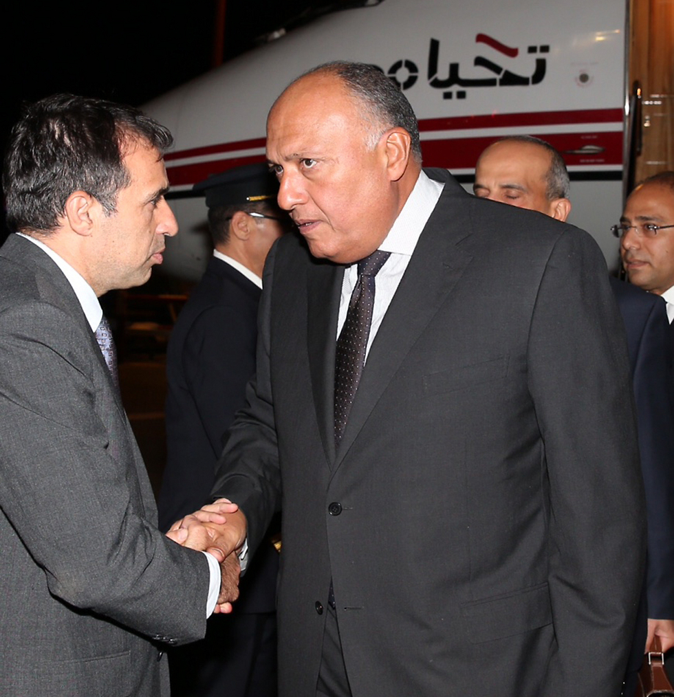 שר החוץ המצרי סאמח שוכרי נוחת בנתב"ג (צילום: קוקו, רשות שדות התעופה) (צילום: קוקו, רשות שדות התעופה)