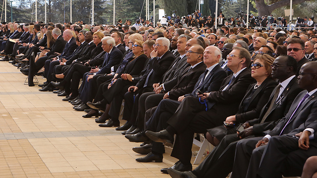 Palestinian President Abbas at the funeral (Photo: Gil Yohanan) (Photo: Gil Yohanan)