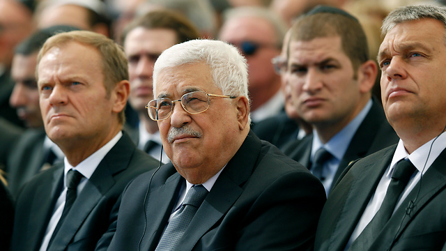 Palestinian President Abbas, center, flanked by Hungarian Prime Minister Viktor Orban, right, and President of the European Council Donald Tusk (Photo: AP)