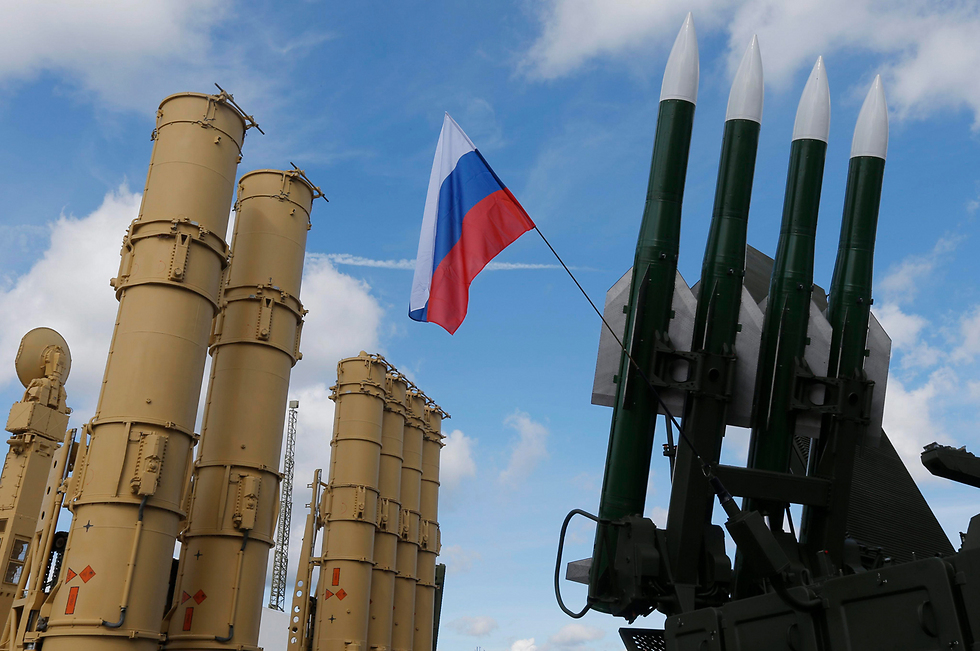 Russian SA-23 surface to air missiles (Photo: EPA