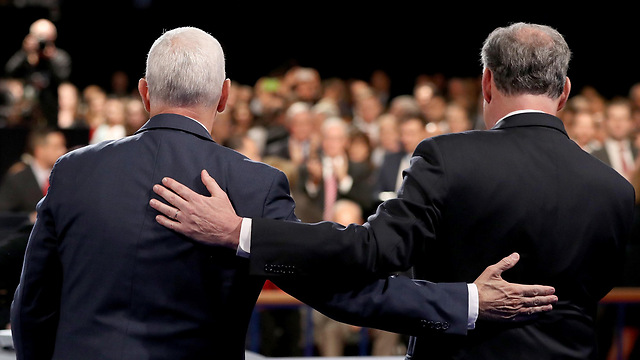 ארה"ב לא תבחר את הנשיא שלה על פי המועמד לסגן הנשיא. קיין (מימין) ופנס (צילום: AFP) (צילום: AFP)