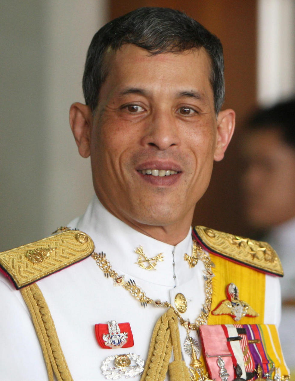 פרסם הצהרה חריגה בדקה ה-90. מלך תאילנד, מאהה וג'ירלונגקורן (צילום: EPA) (צילום: EPA)