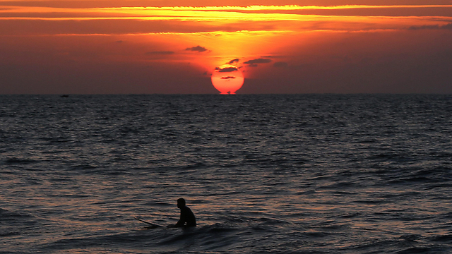 Sunset in Gaza (Photo: EPA) 