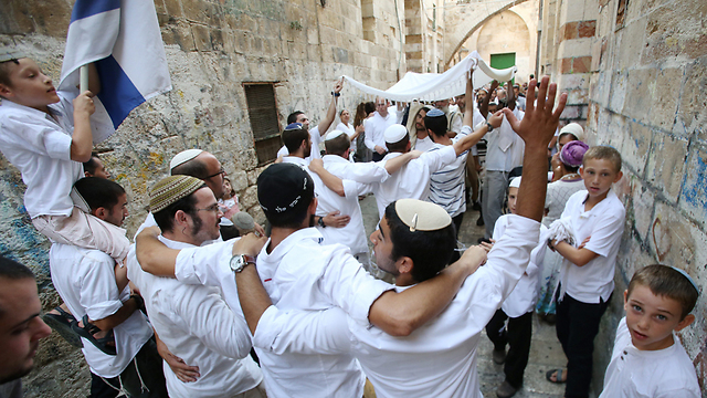 Simchat Torah celebrations underway last year at te scene of a terror attack in Jerusalem (Photo: Shaul Golan) (Photo: Shaul Golan)