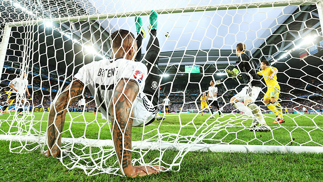 German defender Jerome Boateng clears the ball from the line during the UEFA Euro 2016 group C preliminary round match between Germany and Ukraine at Stade Pierre Mauroy in Lille Metropole, France. (Photo: EPA)