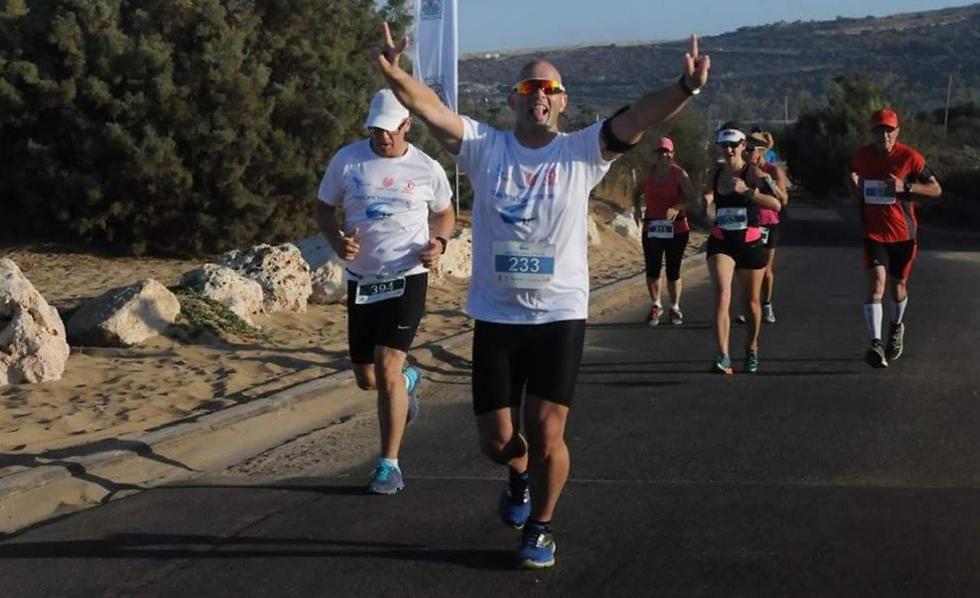 רץ מרתון שנתיים אחרי השתלת מח עצם. ליינר ()