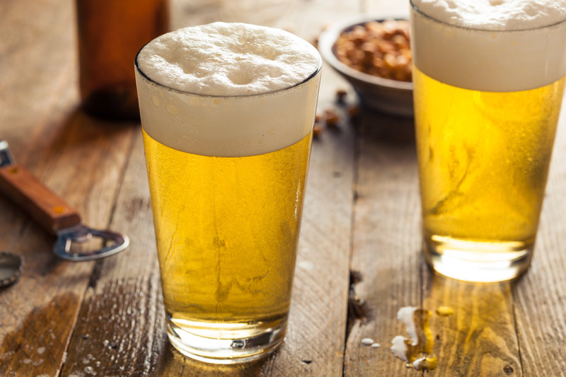 Светлое пиво пилзнер. Фото: Shutterstock