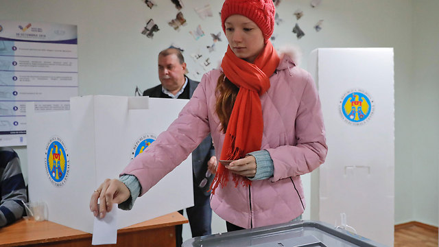 המועמד הפרו-רוסי ניצל לטובתו את הזעם הציבורי על השחיתות במדינה (צילום: AP) (צילום: AP)