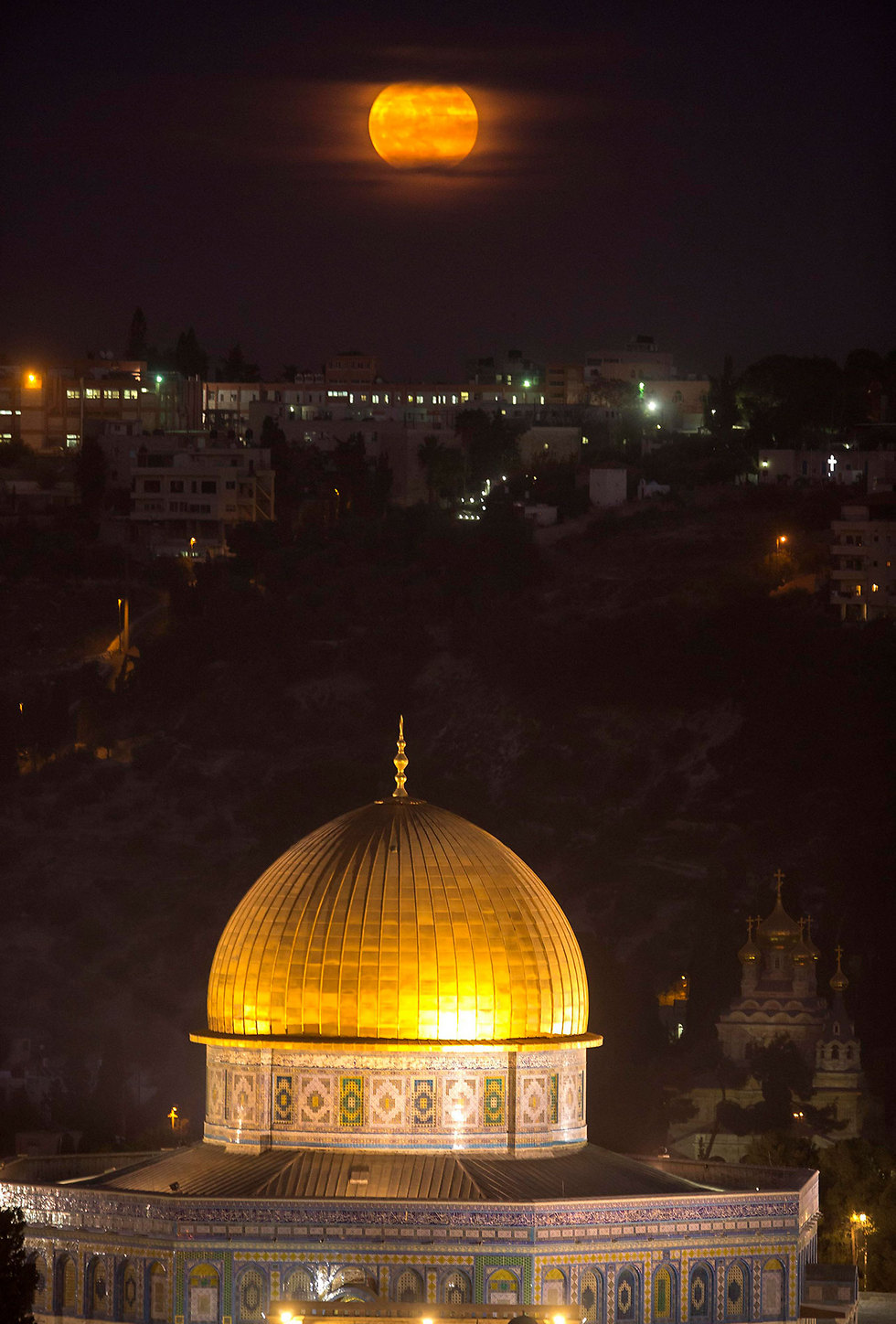 הירח מאיר את ירושלים (צילום: EPA) (צילום: EPA)