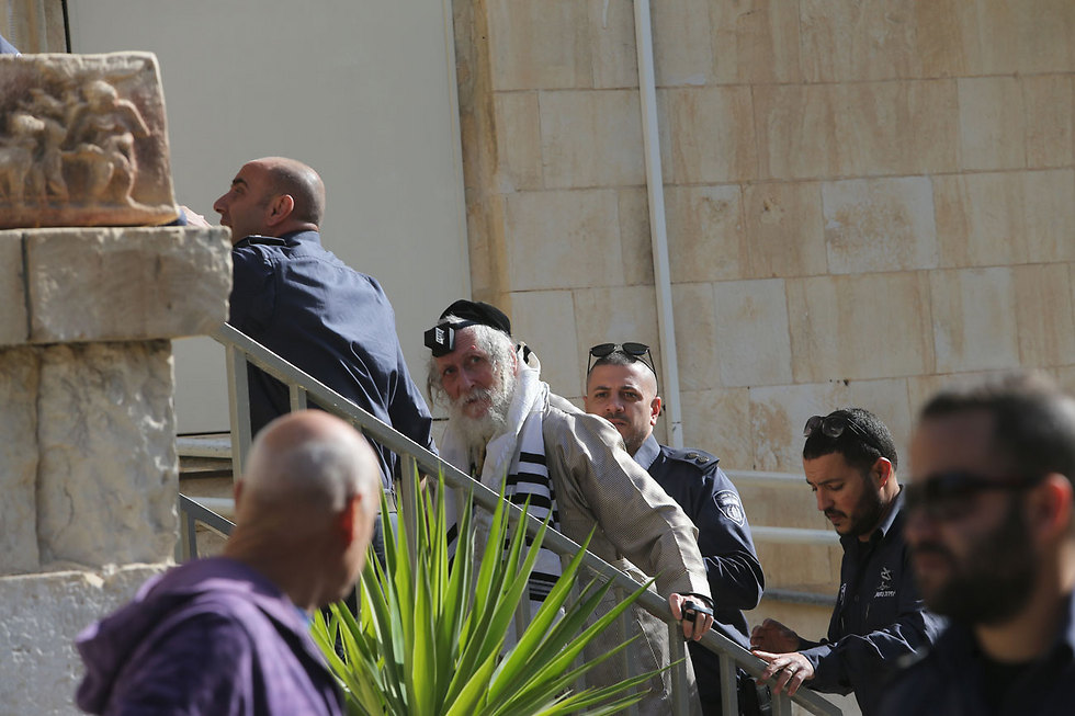 Rabbi Eliezer Berland sentenced (Photo: Alex Kolomoisky)