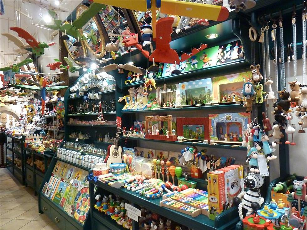 חנות הצעצועים שתחזיר גם את הגדולים להיות קטנים (צילום: ליאת שומן ונתלי מינסטר) (צילום: ליאת שומן ונתלי מינסטר)