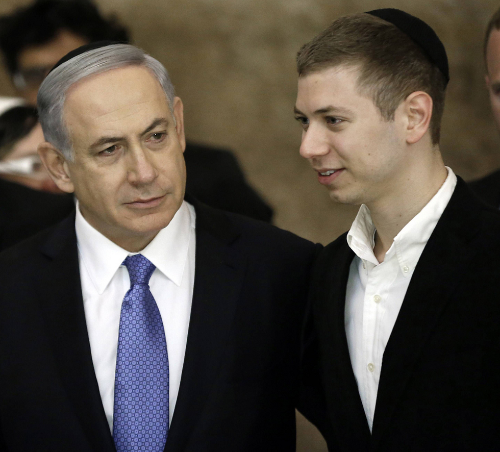 Benjamin and Yair Netanyahu. Is there anyone who believes that the prime minister did not know where and with whom his son was hanging out? (Photo: AFP) 