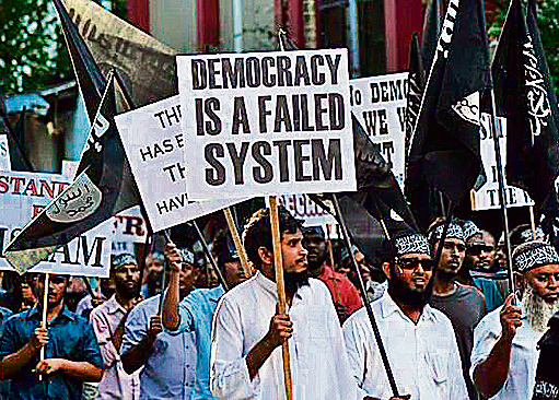 Protest against democracy in Malé