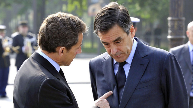 עם פרנסואה פיון, מועמד הימין לנשיאות צרפת, שהסתבך בעצמו עם עניינים כספיים (צילום: AFP) (צילום: AFP)