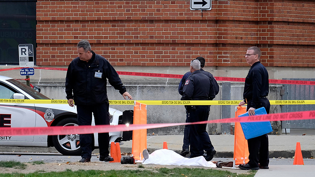 אוניברסיטת אוהיו סטייט אחרי שארתאן נורה ונהרג (צילום: AP, Adam Cairns) (צילום: AP, Adam Cairns)