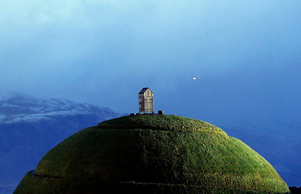 Hill in the Icelandic capital of Reykjavík (Photo: AP)