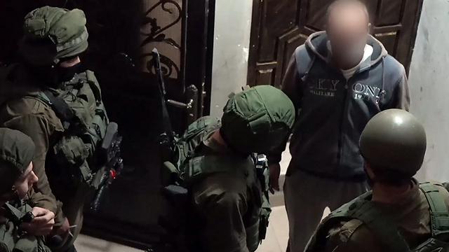IDF arrests Hamas terror suspects (Photo: IDF Spokesperson's Unit)