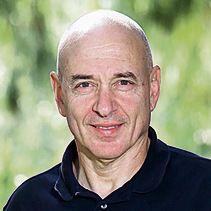צביקה חפץ. 60 בקנטינה