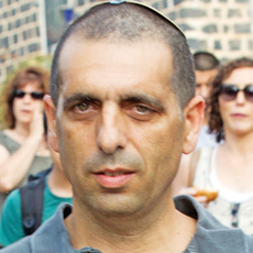 בוכריס. "עשה טעות, הודה בה, שילם עליה מחיר מאוד כבד וימשיך לשלם אותו כל חייו. צריך לתת לו להמשיך בחייו" בוכריס. "עשה טעות, הודה בה, שילם עליה מחיר מאוד כבד וימשיך לשלם אותו כל חייו. צריך לתת לו להמשיך בחייו"