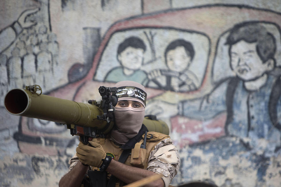 Palestinian fighter (Photo: AFP)