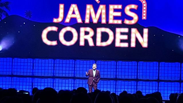 ג'יימס קורדן מלהיב את הקהל בלונדון (צילום: ירון דרוקמן) (צילום: ירון דרוקמן)