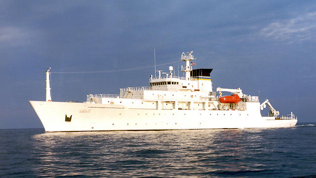 ספינת המחקר האמריקנית שהפעילה את הכלי התת-ימי שנתפס (צילום: רויטרס) (צילום: רויטרס)