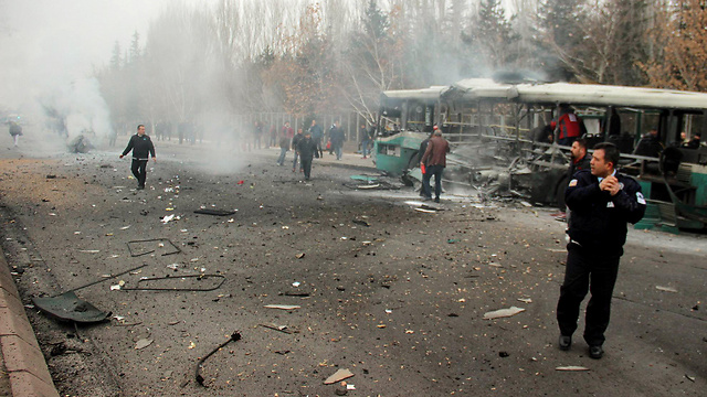 Remains of the bus in Kayseri (Photo: Reuters)