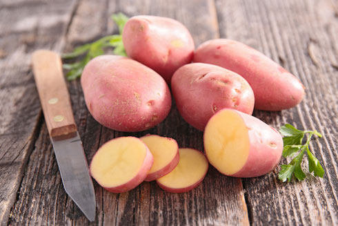 תפוחי אדמה אדומים. בעלי נוגדי חמצון חשובים (צילום: Shutterstock)