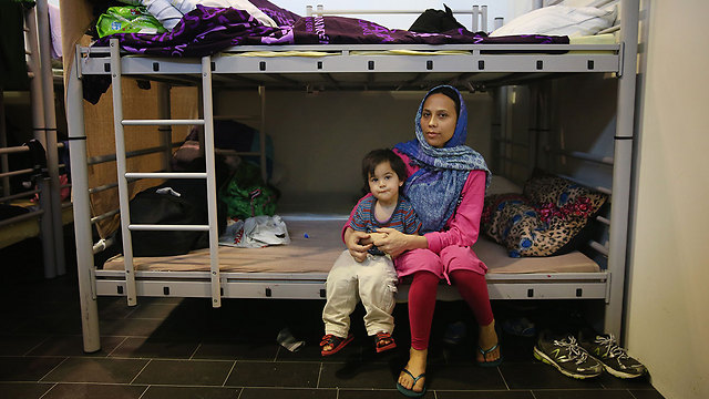 Syrian refugees at the Berlin locality of Tempelhof (Photo: Getty Images)