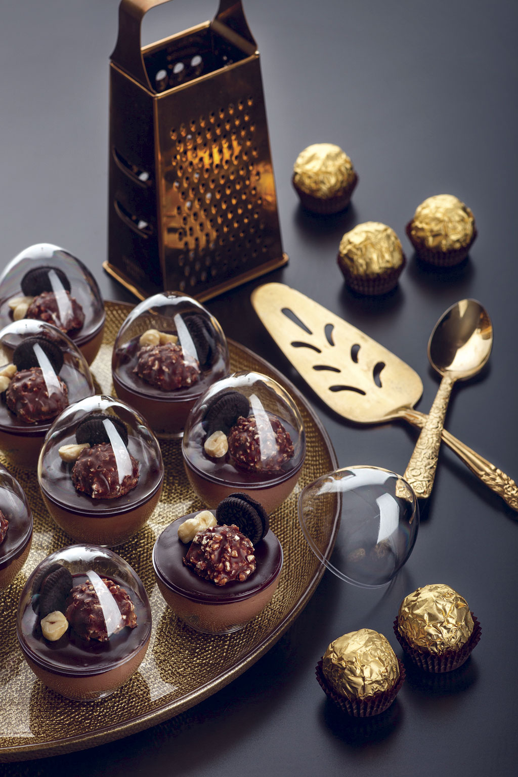 Киндер-сюрпризы с шоколадными конфетами