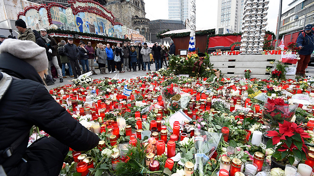 Berlin's Christmas market, reopened after the attack (Photo: EPA)
