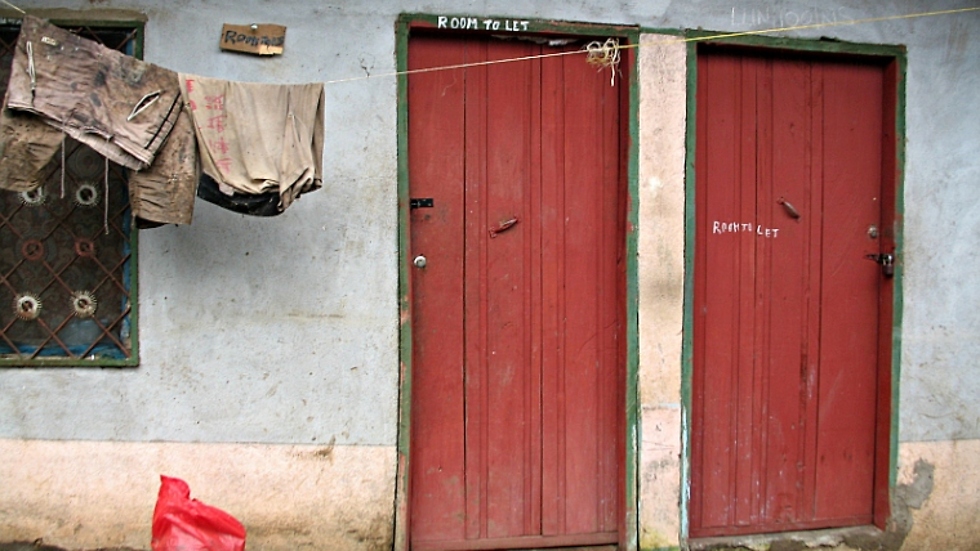 חזית בית מגורים במוטנגנה, קמרון (צילום: Ambe Njoh) (צילום: Liora Bigon) (צילום: Liora Bigon)