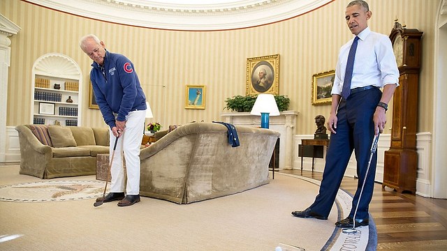 גולף בבית הלבן, ביחד עם הקומיקאי ביל מארי (צילום: פיט סוזה, צלם הבית הלבן) (צילום: פיט סוזה, צלם הבית הלבן)