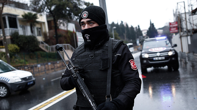 כוחות ביטחון באיסטנבול, הבוקר (צילום: gettyimages) (צילום: gettyimages)