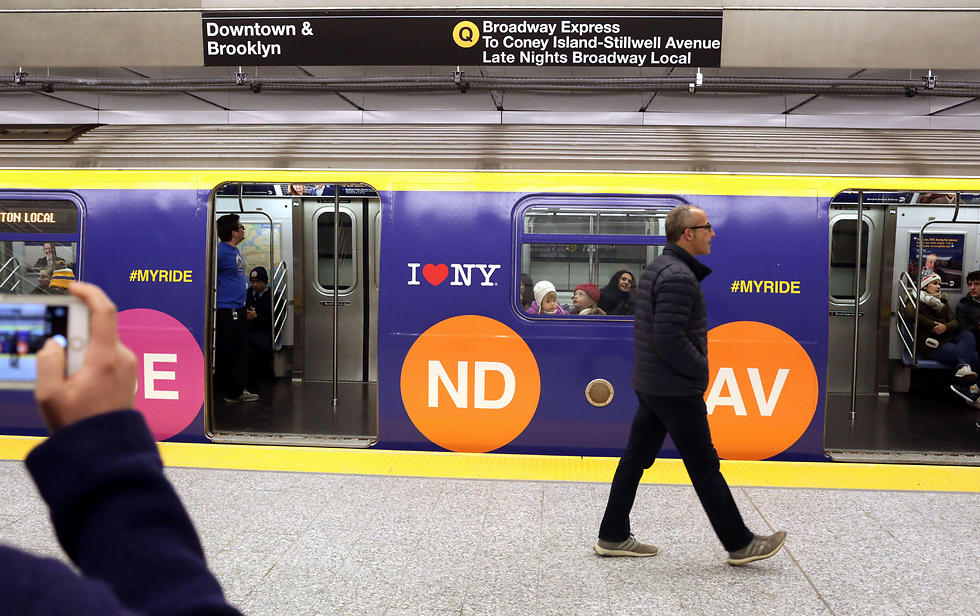 קו הרכבת החדש בניו יורק. לאורך השדרה השנייה (צילום: AFP) (צילום: AFP)