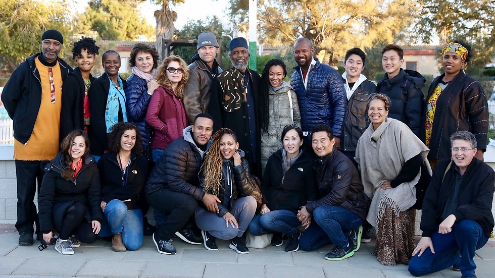 Hollywood stars visiting Dimona’s Black Hebrews (Photo: Shauli Lendner, American Voices in Israel)