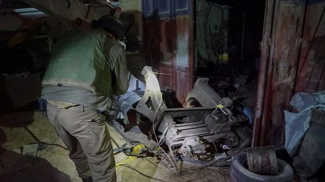 Operations sealing off weapons factory (Photo: IDF Spokesperson's Unit)