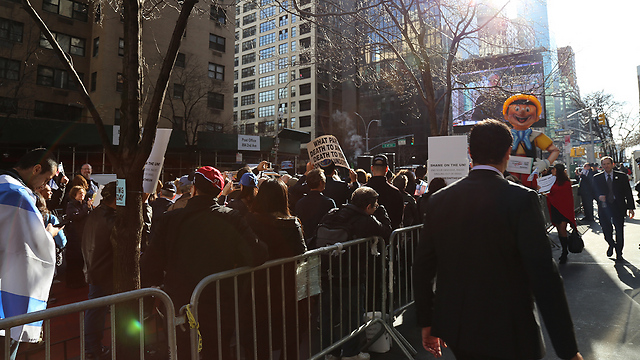 מפגינים בניו יורק למען ישראל  ()