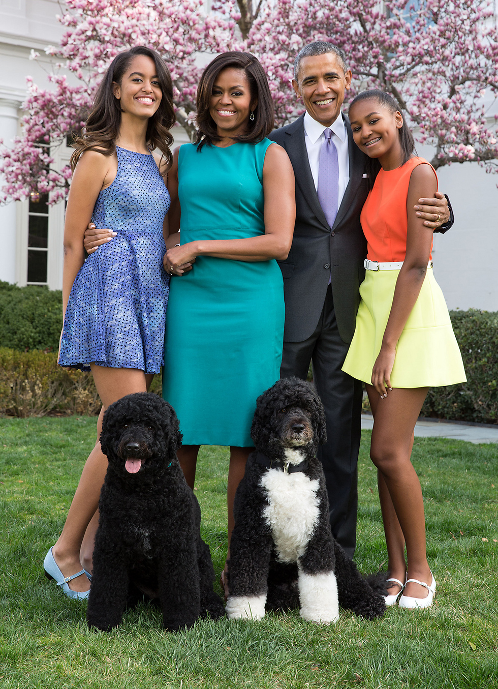 משפחת אובמה עם הכלבים סאני ובו (צילום: gettyimages) (צילום: gettyimages)