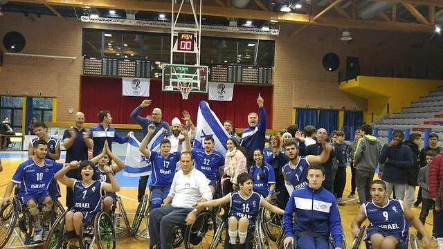 נבחרת ישראל בכדורסל בכיסאות גלגלים (צילום: הוועד הפראלימפי) (צילום: הוועד הפראלימפי)