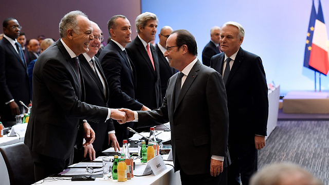 הולנד וחלק ממשתפי הוועידה (צילום: AFP) (צילום: AFP)