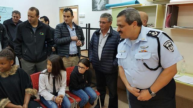 Israel Police Commissioner Alsheikh in Rahat (Photo: Roee Idan)