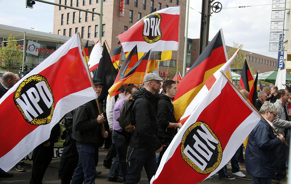 תומכי NPD בגרמניה (צילום: רויטרס) (צילום: רויטרס)