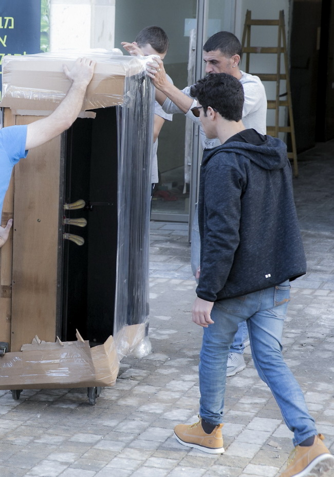 מזל שזה לא פסנתר כנף (צילום: רפי דלויה) מזל שזה לא פסנתר כנף (צילום: רפי דלויה)