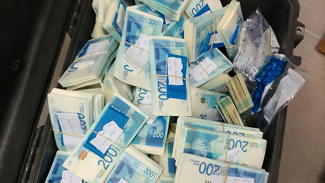 Cash recovered from the scene (Photo: Israel Police) (Photo: Israel Police)