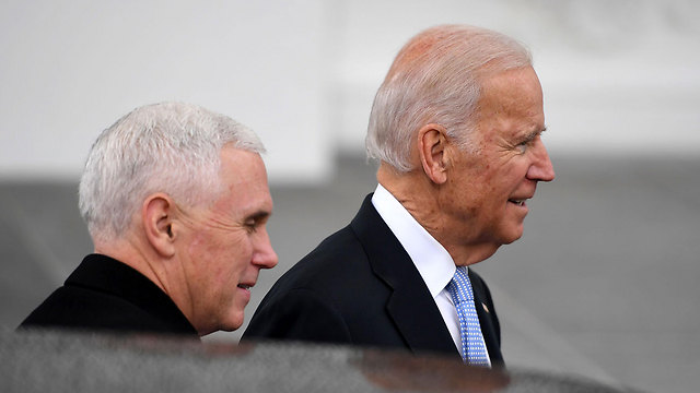 סגני הנשיא המתחלפים: ג'ו ביידן ומייק פנס (צילום: AFP) (צילום: AFP)