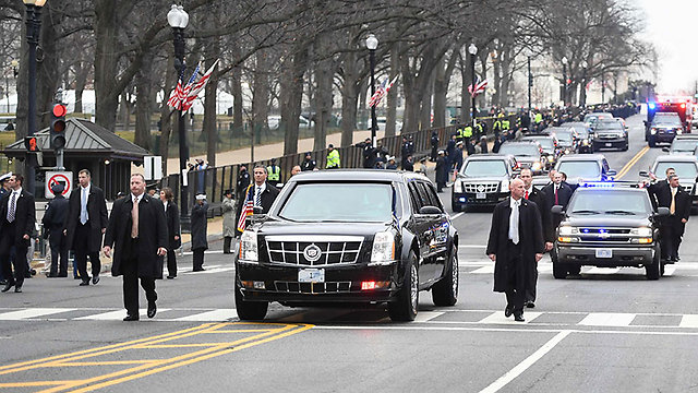 התהלוכה לבית הלבן, אמש בוושינגטון (צילום: AFP) (צילום: AFP)