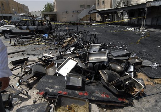 זירת ההצתה ב-2009. רבים נפצעו במנוסה (צילום: AP)